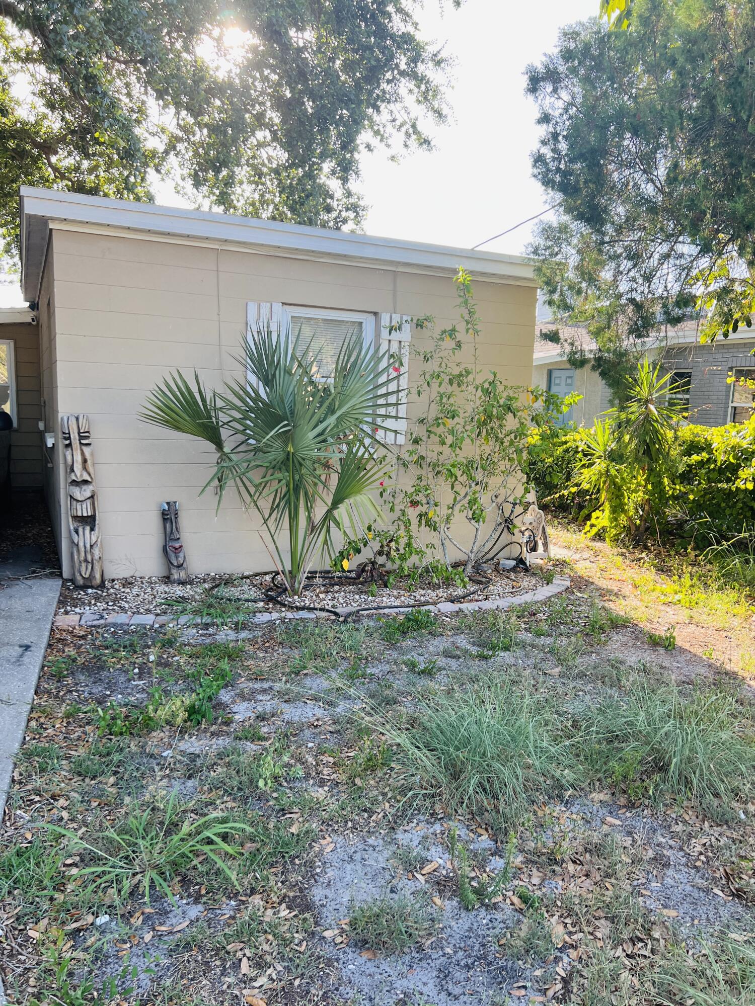 2154 Henry St Northeast  