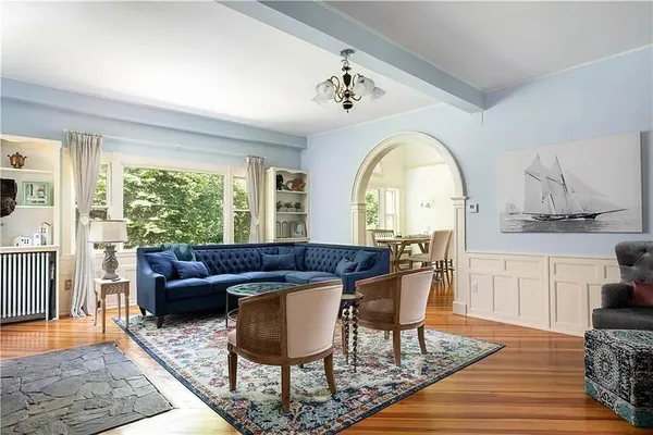 $3,400 | 75 Green End Avenue, Unit 1, Middletown, RI 02842