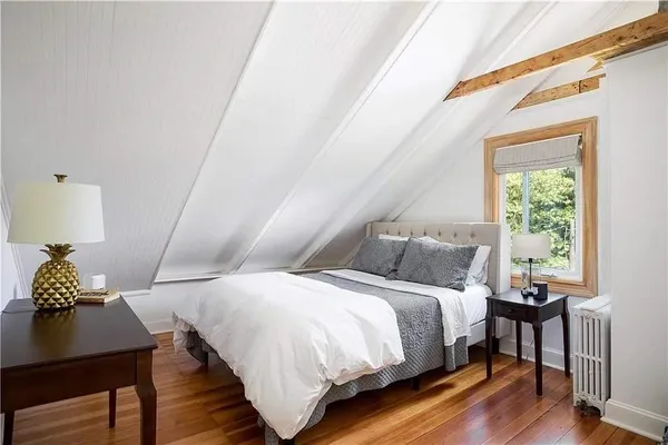 $3,400 | 75 Green End Avenue, Unit 1, Middletown, RI 02842