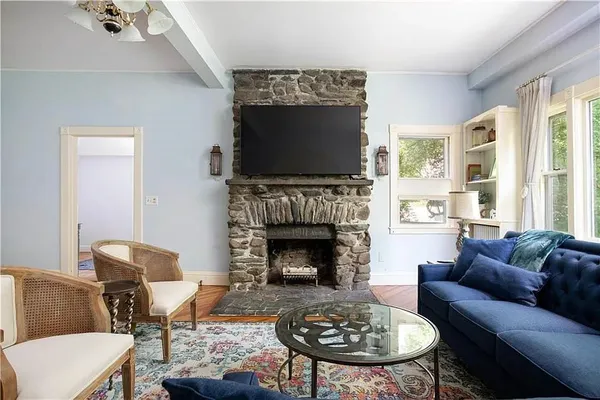 $3,400 | 75 Green End Avenue, Unit 1, Middletown, RI 02842