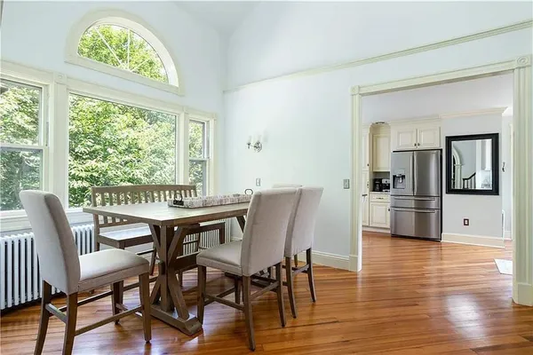 $3,400 | 75 Green End Avenue, Unit 1, Middletown, RI 02842