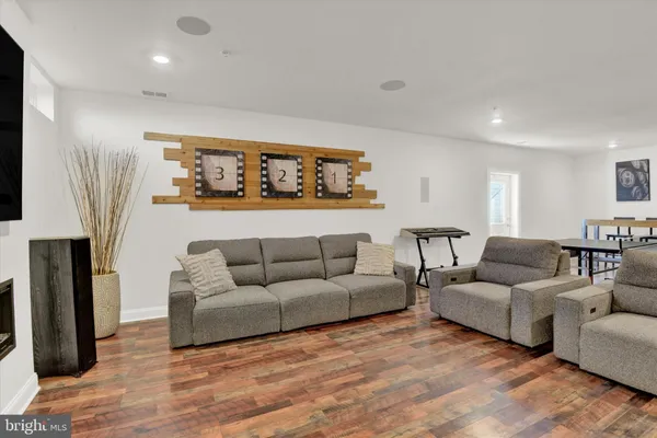 $799,000 | 822 Redwood Drive, Westminster, MD 21157