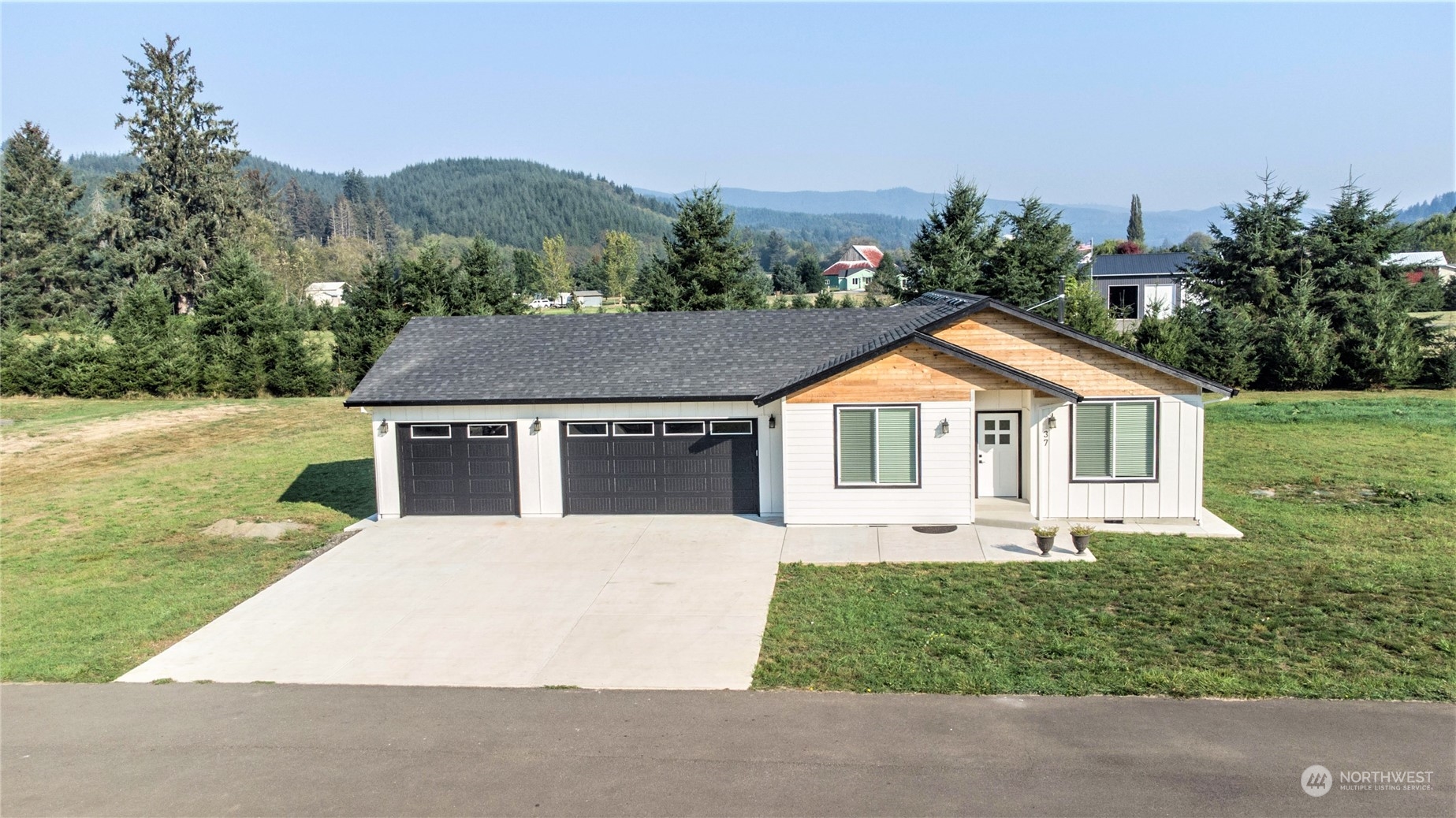 37 Nature Loop Cathlamet, WA 98612 - Photo 15 of 18 Gallery Image 15