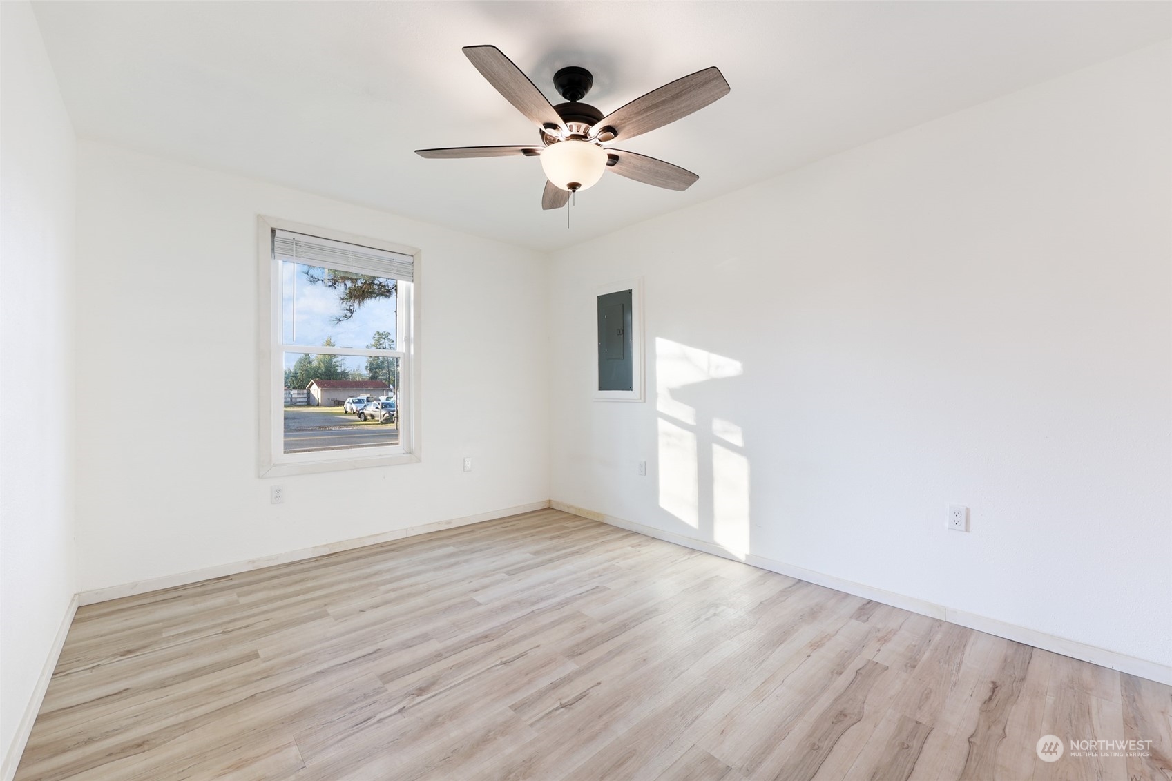 18320 Albany Street Southwest Rochester, WA 98579 - Photo 12 of 40