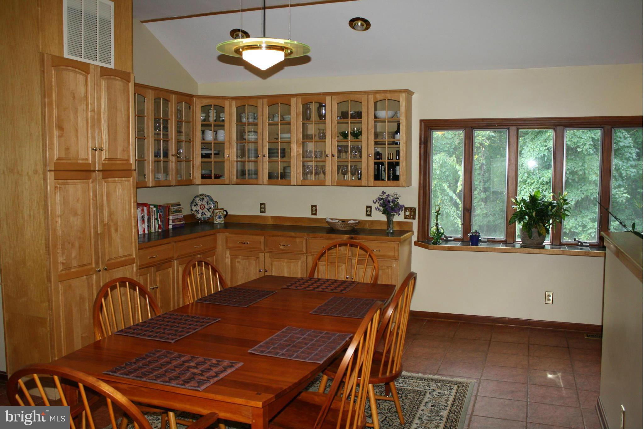 20169 Woodtrail Road Round Hill, VA 20141 - Photo 8 of 17 Dining Room