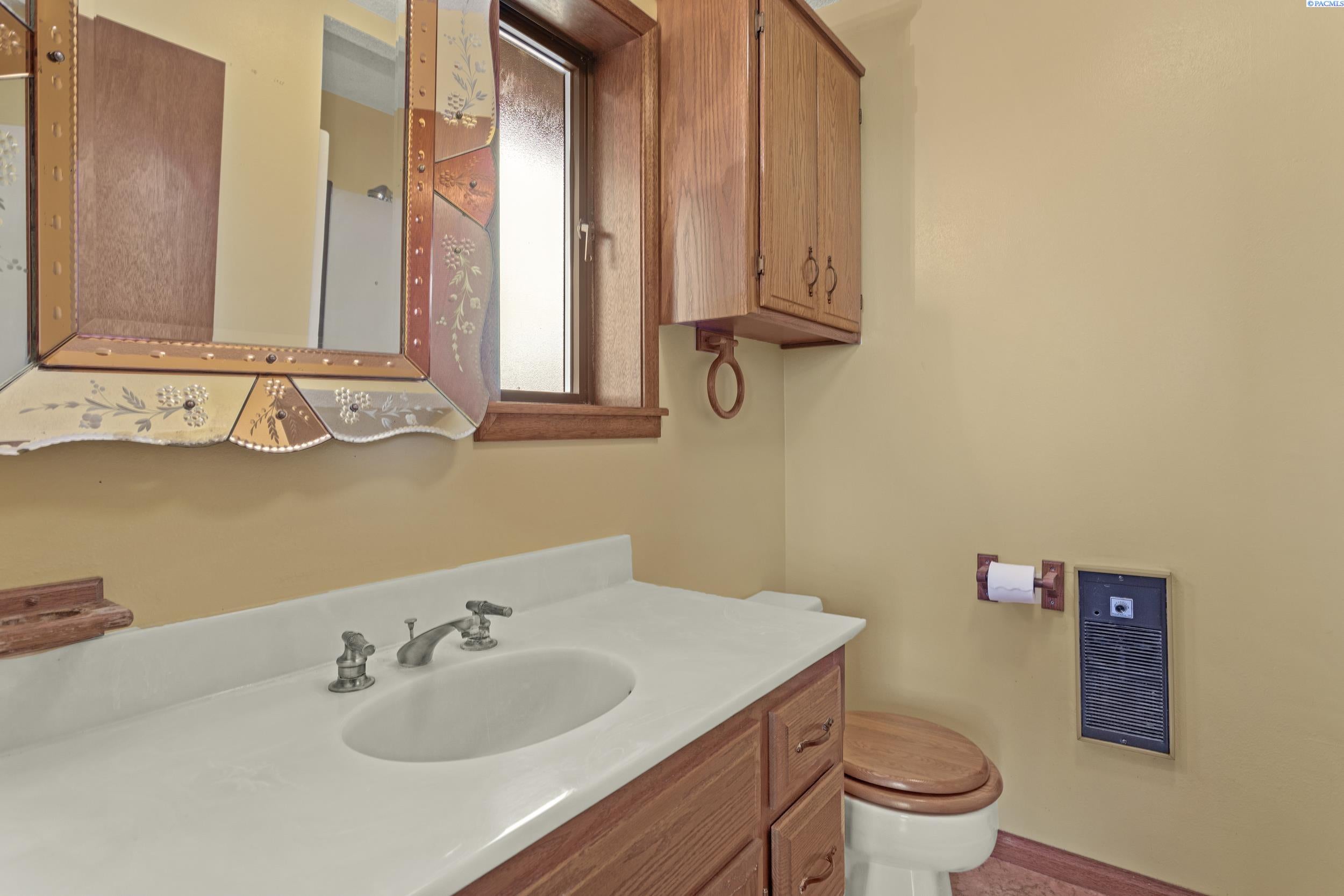 12101 South Smith Road Prosser, WA 99350 - Photo 18 of 34 Gallery Image 18