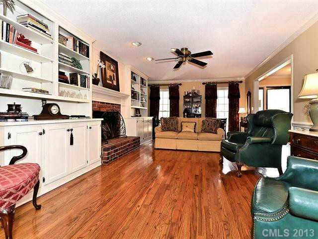 658 Smythe Road Fort Mill, SC 29715 - Photo 3 of 16 Gallery Image 3