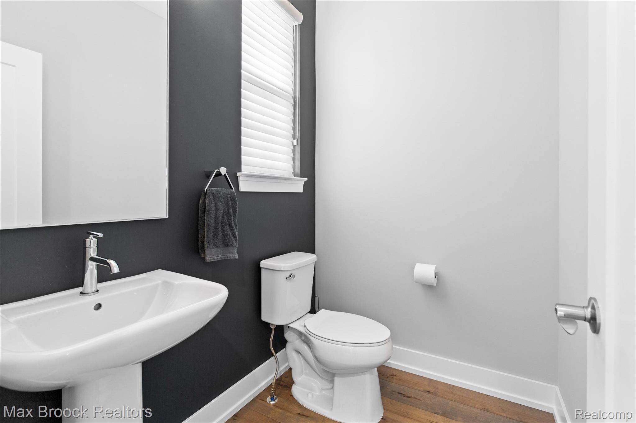 2451 Massoit Road Royal Oak, MI 48073 - Photo 11 of 49 592A0598.jpg