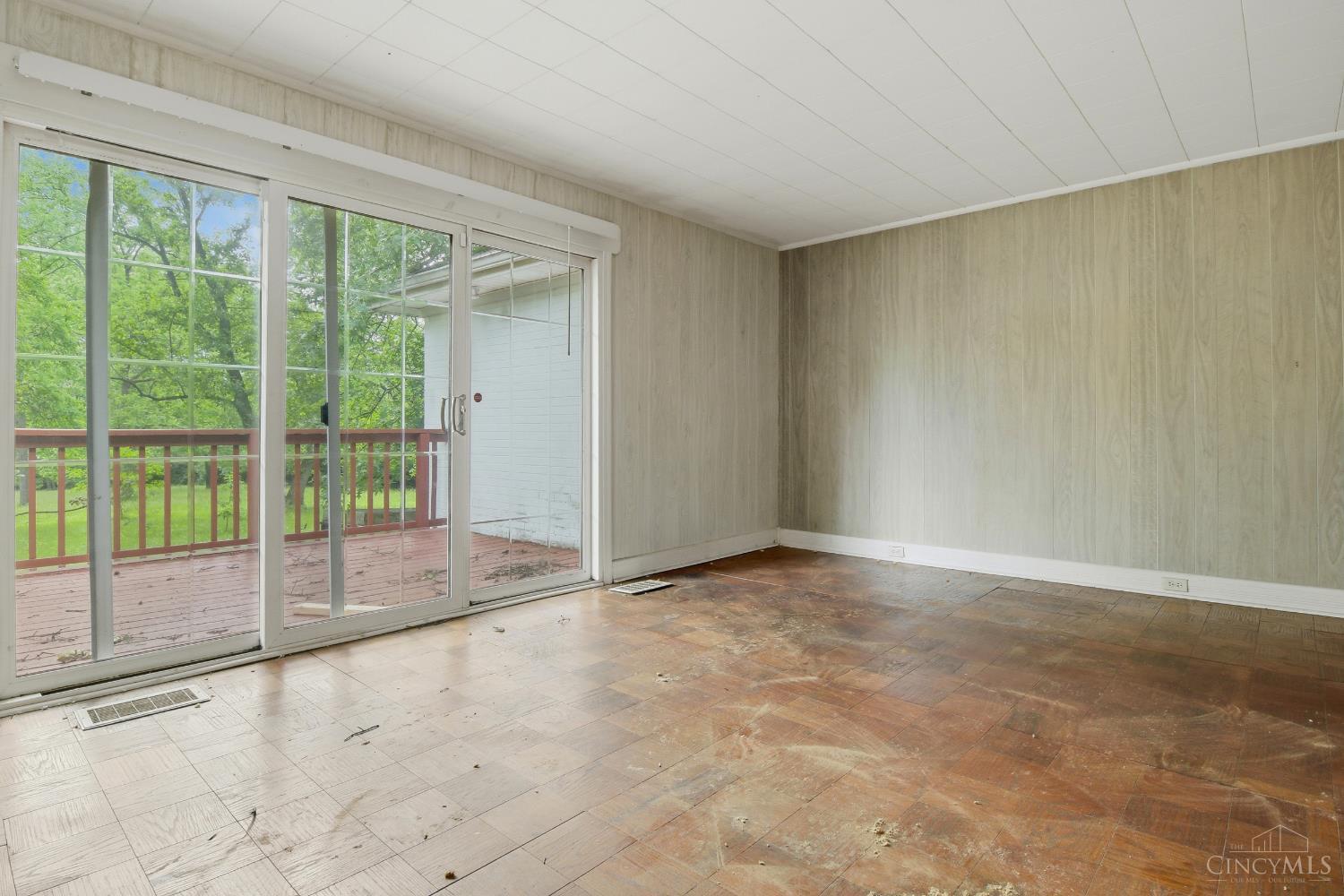 3731 Merwin 10 Mile Road Cincinnati, OH 45245 - Photo 14 of 49