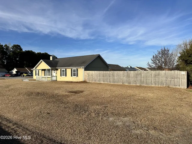 $1,500 | 113 Byrum Run, Hubert, NC 28539