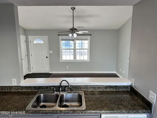 $1,500 | 113 Byrum Run, Hubert, NC 28539