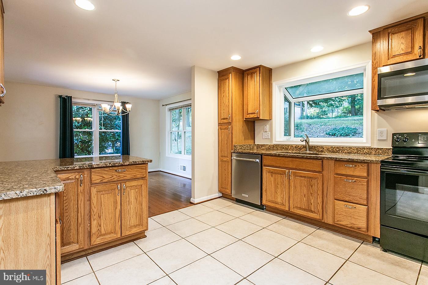 288 Devonshire Road Devon, PA 19333 - Photo 14 of 41 Kitchen