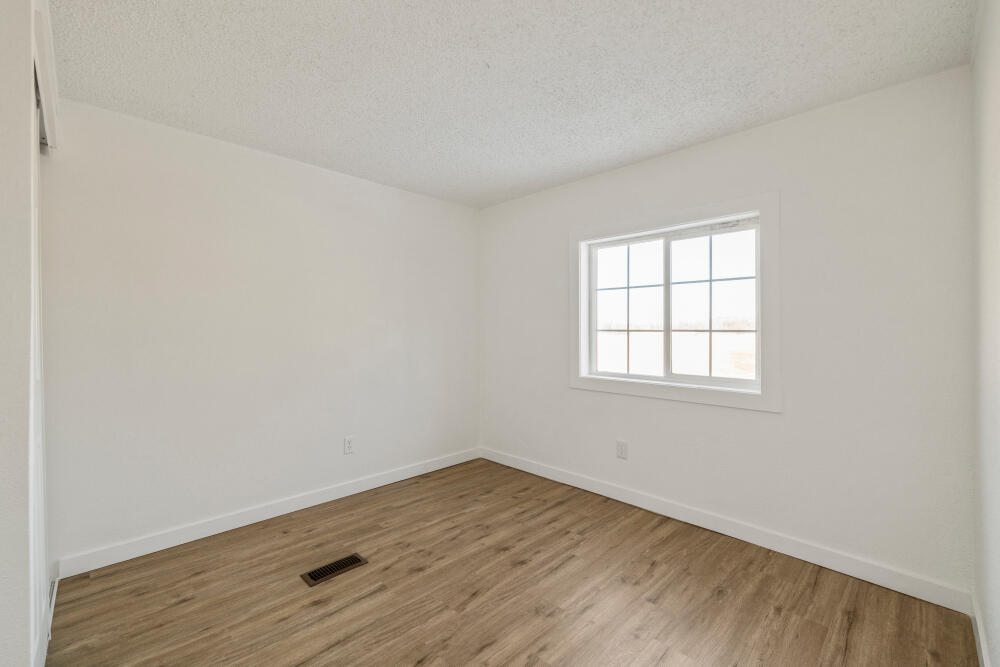 214 Gage Road Klamath Falls, OR 97601 - Photo 26 of 33 214GageRd-16