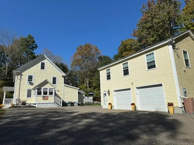 $948,000 | 105 Brentwood Road, Exeter, NH 03833