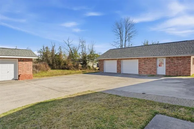 $439,900 | 2000 Diane Drive, Sulphur, LA 70663
