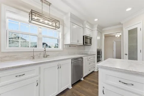 $439,900 | 2000 Diane Drive, Sulphur, LA 70663