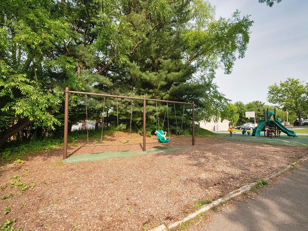 2455 Brook Ledge Road, Unit 23B Bridgeville, PA 15017 - Photo 9 of 9 Gallery Image 9
