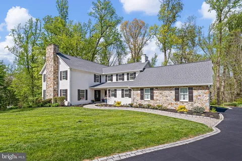 $939,900 | 404 Hawthorne Court East, Hockessin, DE 19707