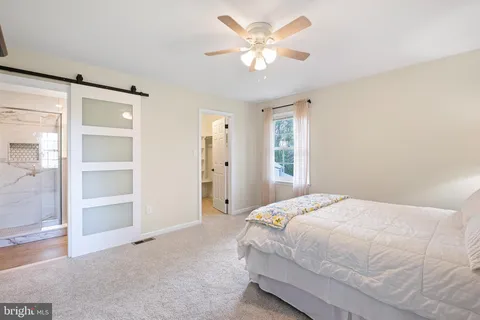 $939,900 | 404 Hawthorne Court East, Hockessin, DE 19707