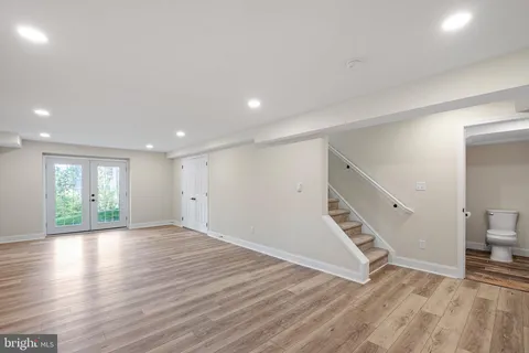 $939,900 | 404 Hawthorne Court East, Hockessin, DE 19707
