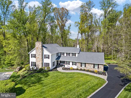 $939,900 | 404 Hawthorne Court East, Hockessin, DE 19707