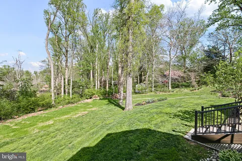 $939,900 | 404 Hawthorne Court East, Hockessin, DE 19707