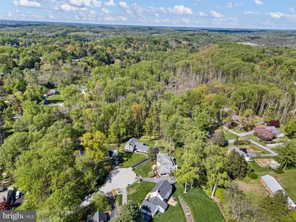 $939,900 | 404 Hawthorne Court East, Hockessin, DE 19707