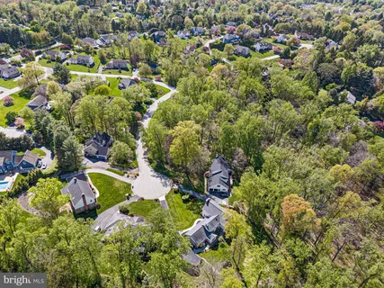 $939,900 | 404 Hawthorne Court East, Hockessin, DE 19707