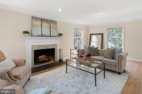 $939,900 | 404 Hawthorne Court East, Hockessin, DE 19707