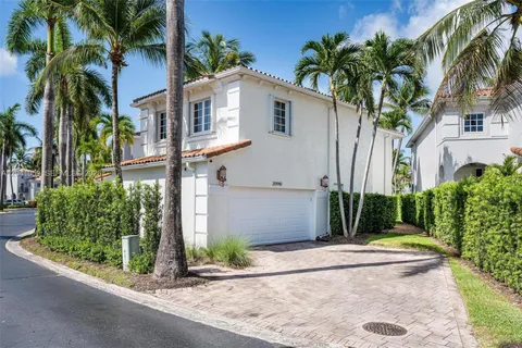 $1,749,000 | 20940 Northeast 31st Place, Aventura, FL 33180