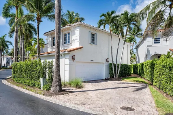 $1,749,000 | 20940 Northeast 31st Place, Aventura, FL 33180