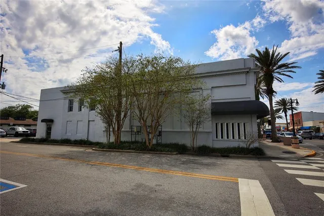 $24 | 400 Canal Street, New Smyrna Beach, FL 32168