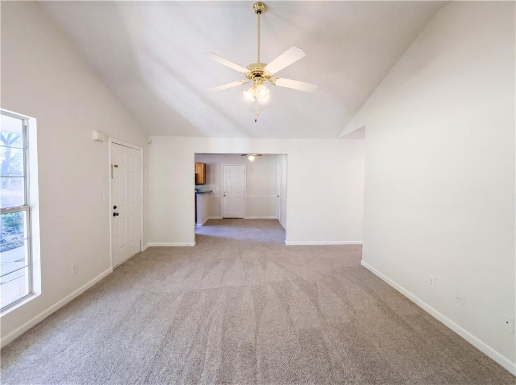 202 Bluff Court Jackson, GA 30233 - Photo 6 of 17