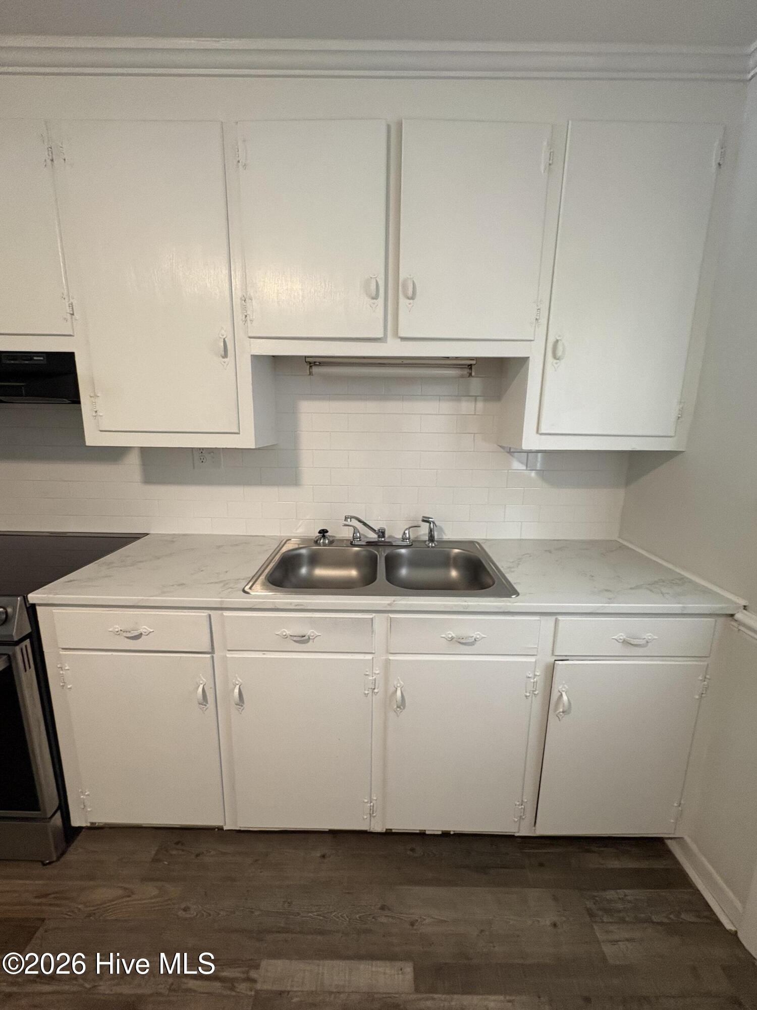 4352 Eastern Pines Road, Unit 18 Greenville, NC 27858 - Photo 6 of 9 Kitchen- Sink