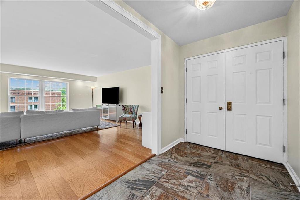 302 Fox Chapel Road, Unit 510 Pittsburgh, PA 15238 - Photo 3 of 25 Gallery Image 3