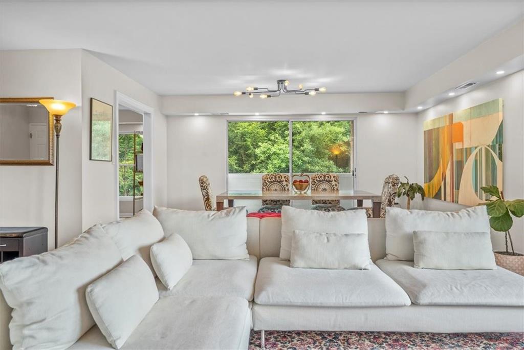 302 Fox Chapel Road, Unit 510 Pittsburgh, PA 15238 - Photo 8 of 25 Gallery Image 8