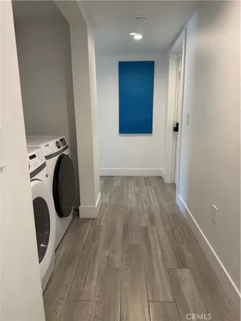 $1,370 | 5654 La Mirada Avenue, Los Angeles, CA 90038