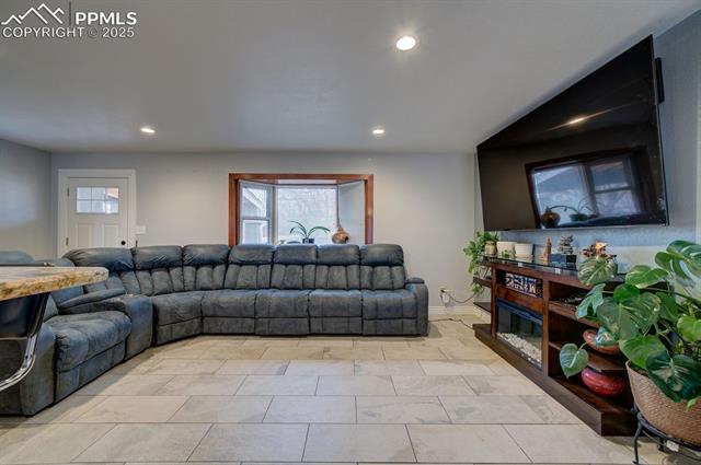 1421 Querida Drive Colorado Springs, CO 80909 - Photo 13 of 49 Gallery Image 13