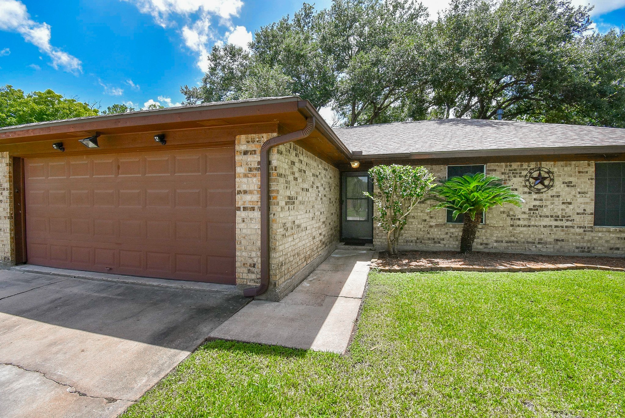 2014 Jones Street Rosenberg, TX 77471 - Photo 3 of 33