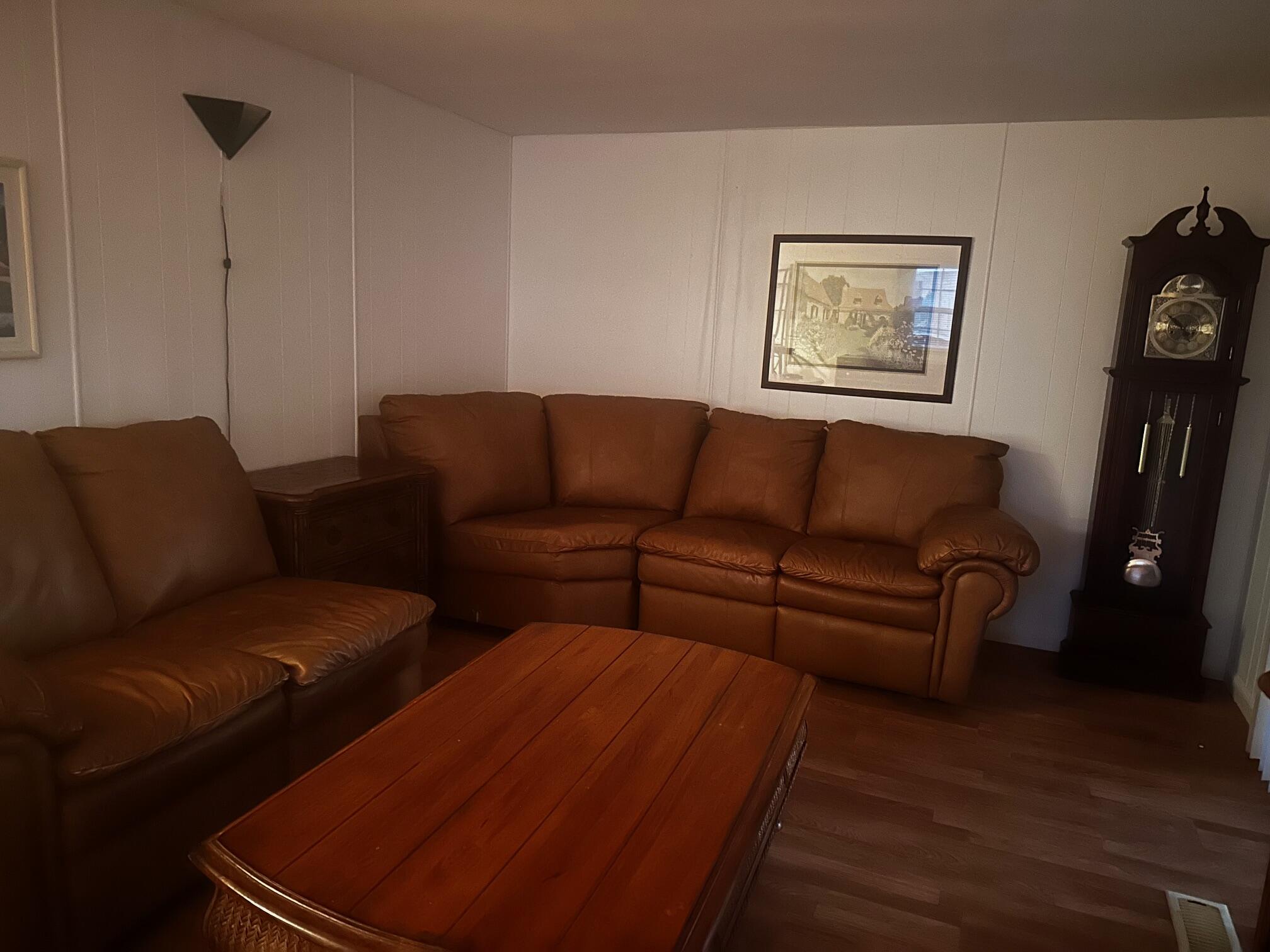 8 Southeast Casa Rio Road Port St. Lucie, FL 34952 - Photo 12 of 18 Living room
