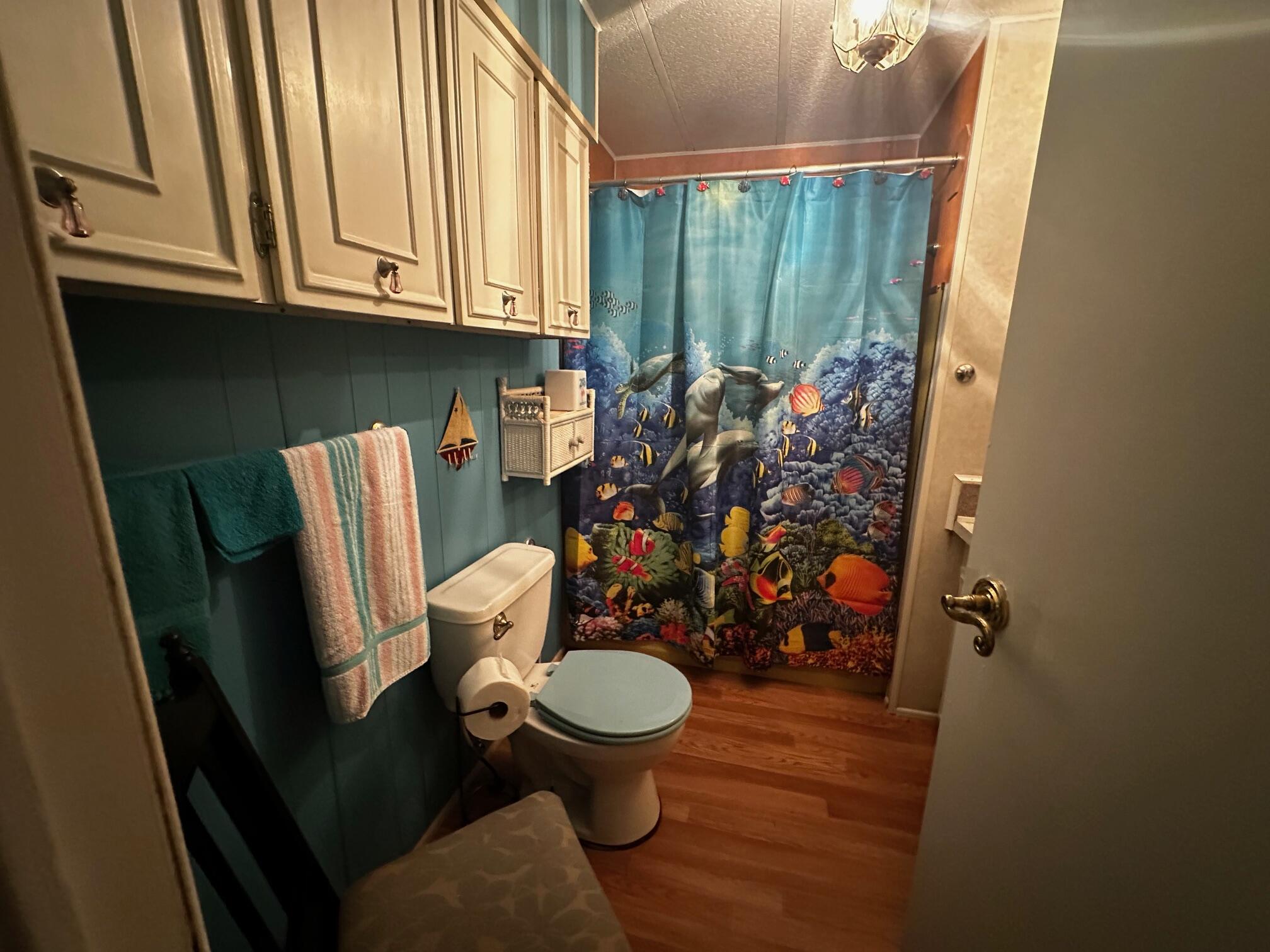 8 Southeast Casa Rio Road Port St. Lucie, FL 34952 - Photo 13 of 18 Guest Bath