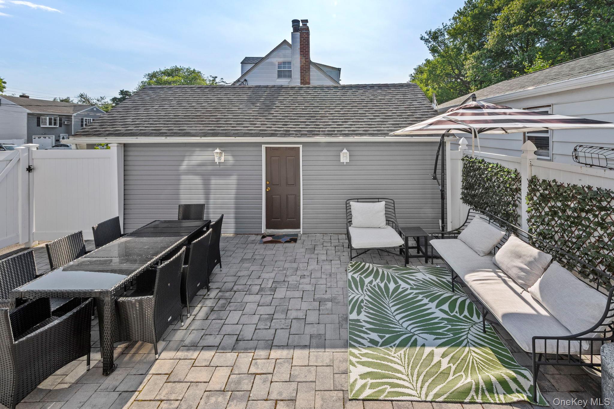 80 Central Boulevard Merrick, NY 11566 - Photo 27 of 31