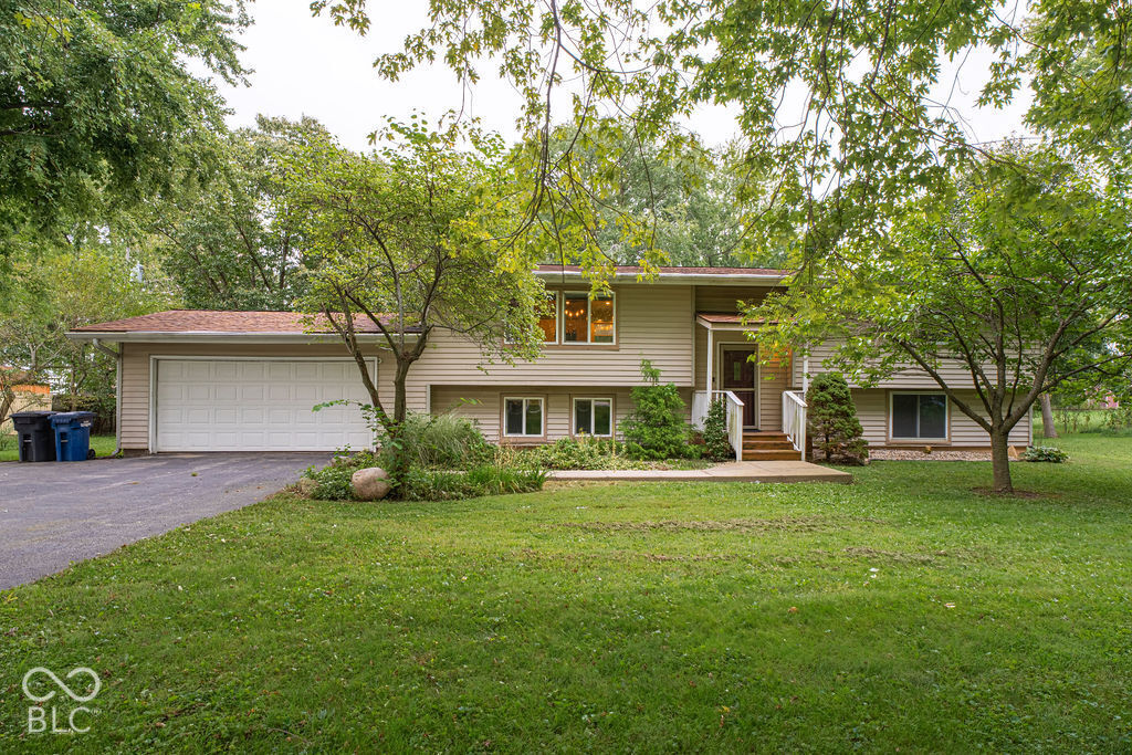 23845 Six Points Road Sheridan, IN 46069 - Photo 1 of 49 Gallery Image 1