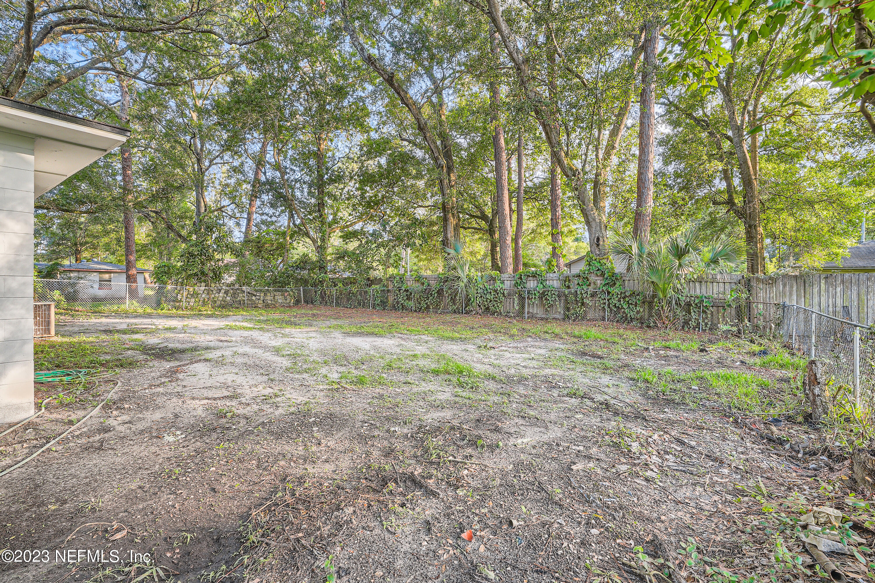 5730 Moncrief Road Jacksonville, FL 32209 - Photo 34 of 37 a view of backyard with green space
