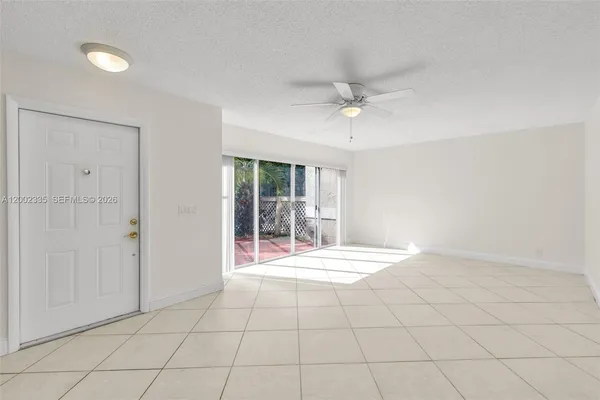 $3,250 | 11163 Chandler Drive, Unit 11163, Cooper City, FL 33026