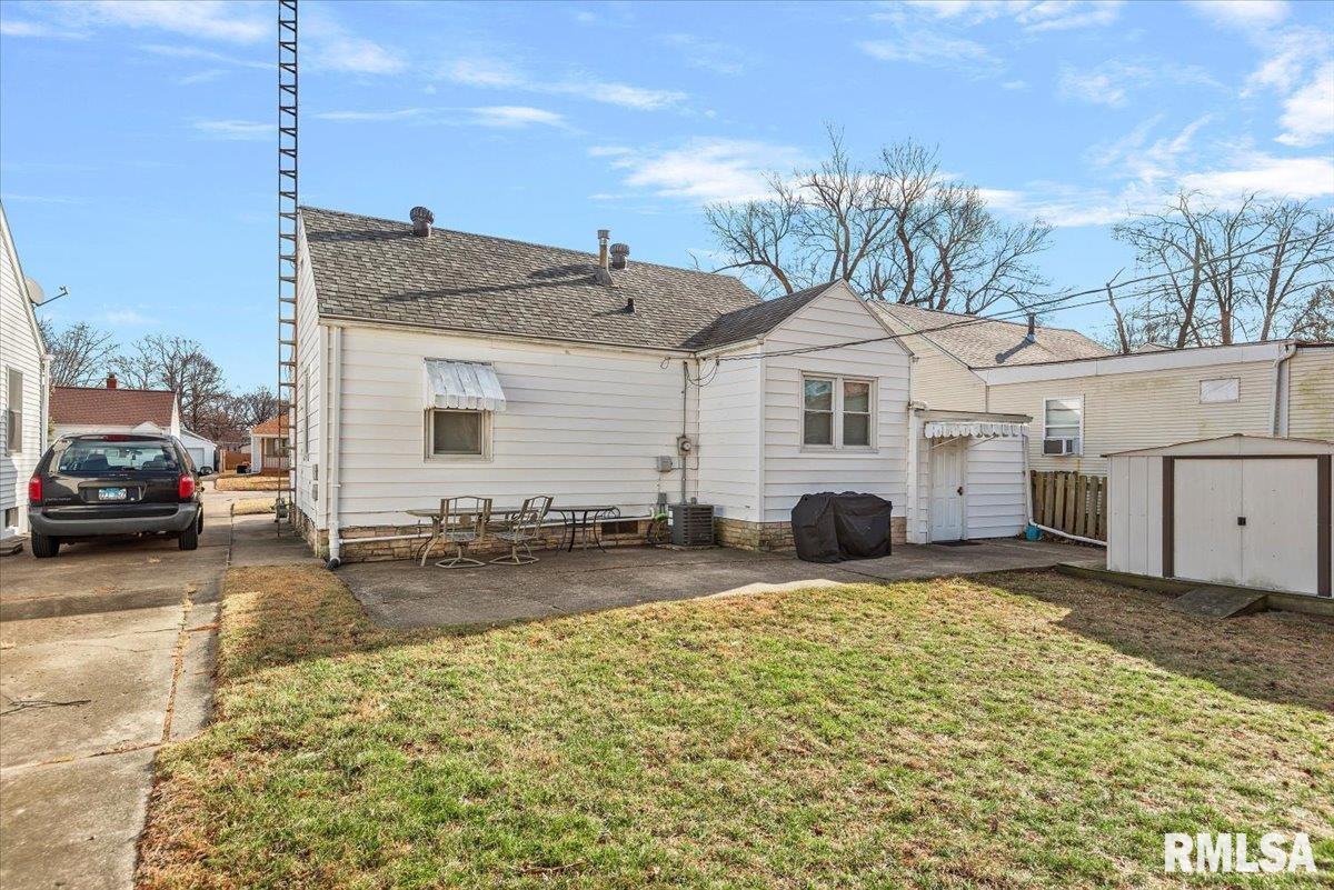 2945 South 3rd Street Springfield, IL 62703 - Photo 21 of 23