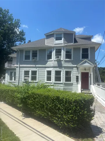 $3,550 | 174 Sedgwick Avenue, Unit 1, Yonkers, NY 10705