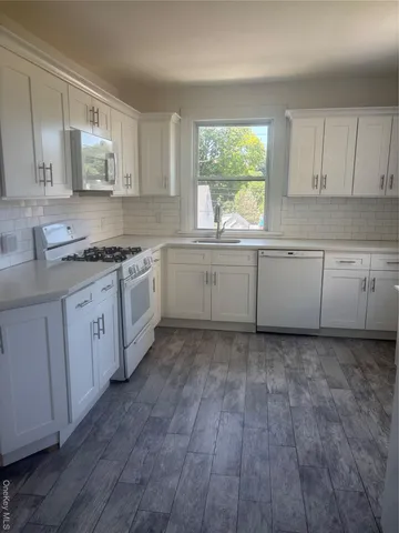 $3,550 | 174 Sedgwick Avenue, Unit 1, Yonkers, NY 10705