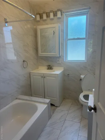 $3,550 | 174 Sedgwick Avenue, Unit 1, Yonkers, NY 10705