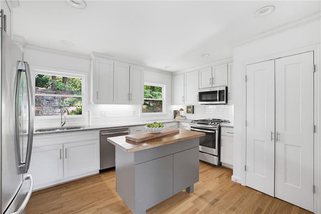 567 North Superior Avenue Decatur, GA 30033 - Photo 10 of 21 Gallery Image 10